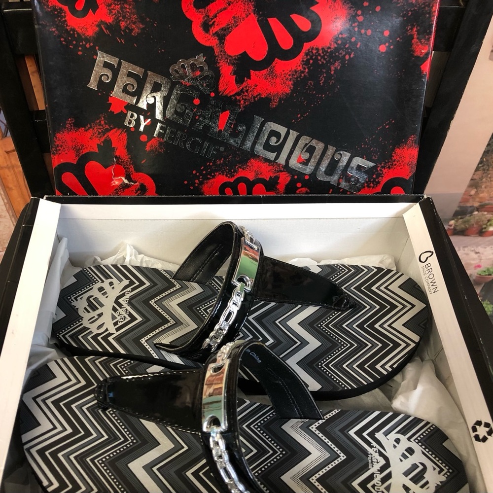 Fergalicious by Fergie Shoes Black and White Chevron Pattern Sandals
